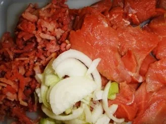 Traudl's Kas-Timbale à la Marcos zu Kalbsgeschnetzeltem mit Speck und Kraeutersahnesauce - Rezept - Bild Nr. 9