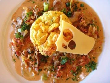 Traudl's Kas-Timbale à la Marcos zu Kalbsgeschnetzeltem mit Speck und Kraeutersahnesauce - Rezept - Bild Nr. 11