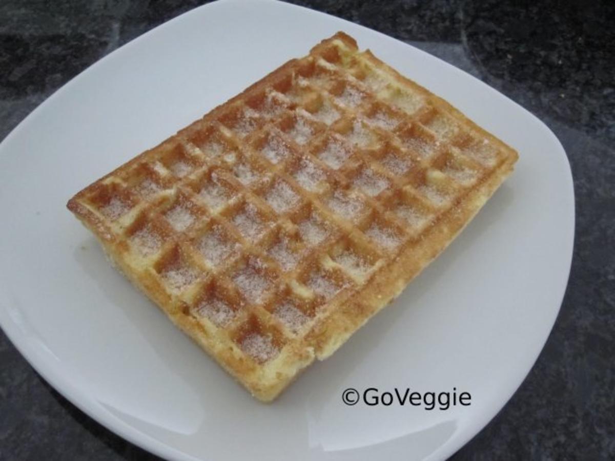 Bilder für Waffeln mit Eier und Milch - Rezept