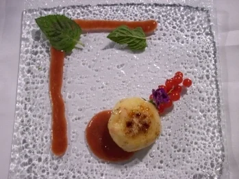 Marillenknödel im Pflaumenbaum - Rezept