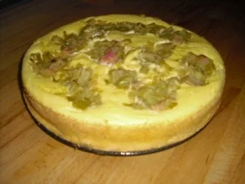 Käsekuchen mit Rhabarber - Rezept