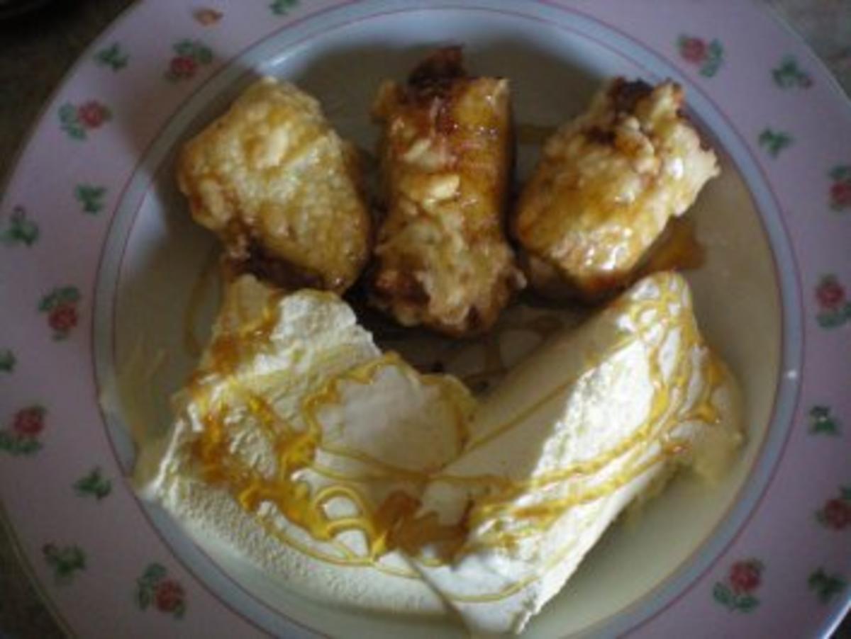 Fritierte Bananen mit Vanilleeis und Honig - Rezept - Bild Nr. 2