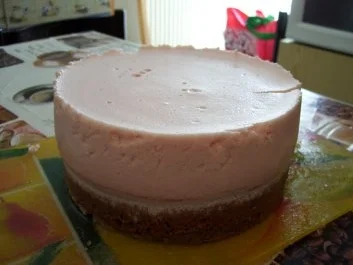 Rezept: Schoko-Erdbeersahne-Torte Bild Nr. 8 Schoko-Erdbeersahne-Torte - Rezept - Bild Nr. 8