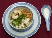 Rezept: Sate- und Garnelenspieße mit Mie-Nudeln (Uschi Nerke) Sate- und Garnelenspieße mit Mie-Nudeln (Uschi Nerke) - Rezept