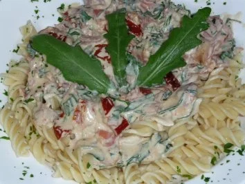 Pasta mit Rucola und Serranoschinken - Rezept