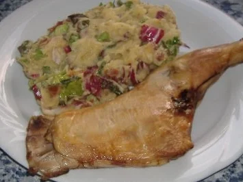 Milchlammschulter im Vakuum gegart mit mediterranen Kartoffelpürree - Rezept