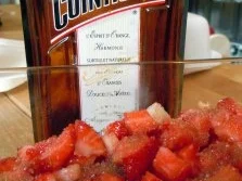 Kokosparfait mit marinierten Erdbeeren - Rezept - Bild Nr. 7