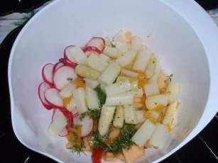 Rezept: *Spargel*-Schlemmersalat mit einer fruchtigen Note Bild Nr. 9 *Spargel*-Schlemmersalat mit einer fruchtigen Note - Rezept - Bild Nr. 9