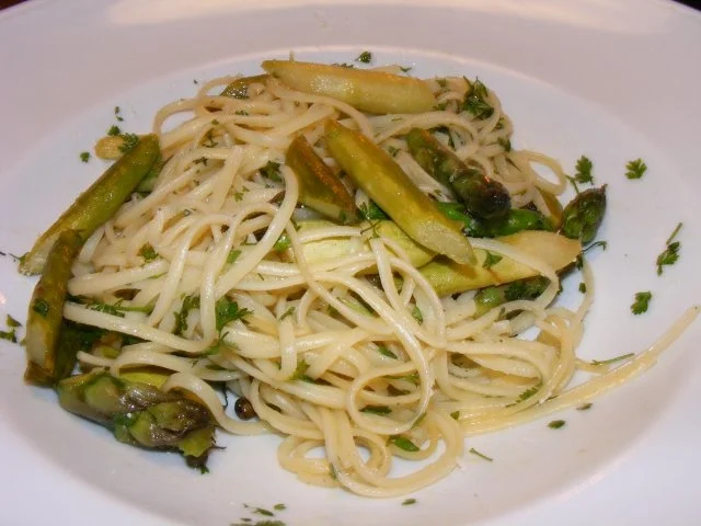 Linguine mit grünem Spargel - Rezept