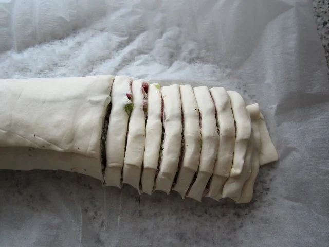 Rezept: Ratz-Fatz-Pizzaschnecken Bild Nr. 6 Ratz-Fatz-Pizzaschnecken - Rezept - Bild Nr. 6