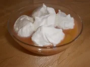 Frühlingsgrütze mit süßer Sahne - Rezept