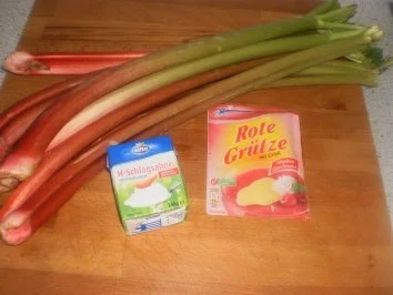 Rezept: Frühlingsgrütze mit süßer Sahne Bild Nr. 2 Frühlingsgrütze mit süßer Sahne - Rezept - Bild Nr. 2