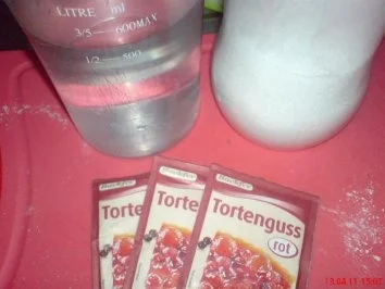 Rezept: Erdbeertorte Bild Nr. 13 Erdbeertorte - Rezept - Bild Nr. 13