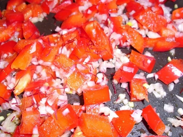 Rezept: Pasta: Tagliatelle in Safransauce mit Garnelen Bild Nr. 3 Pasta: Tagliatelle in Safransauce mit Garnelen - Rezept - Bild Nr. 3