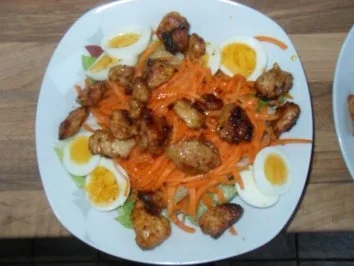 Puten-Eisbergsalat mit Eiern - Rezept