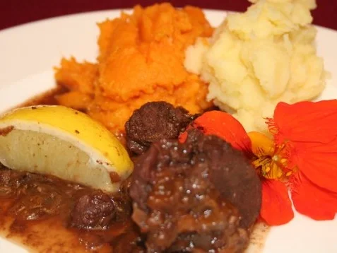 Straußengulasch "Namibia" - Rezept