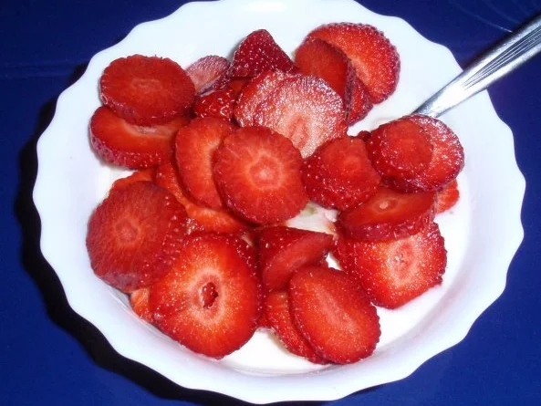 Fruchtiges Erdbeer-Quark-Dessert - Rezept - Bild Nr. 2