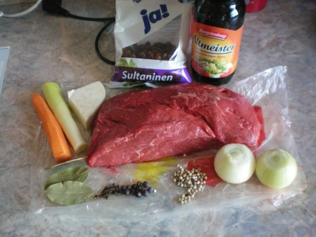 Rheinischer Sauerbraten (restliche Fotos da) vervollständigt.... - Rezept - Bild Nr. 2