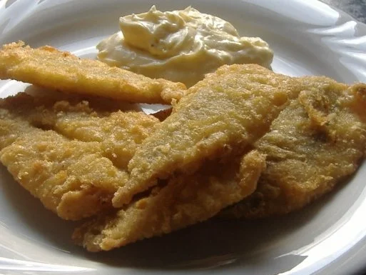 Fritierte Sardellen gefüllt mit Paprika - Rezept