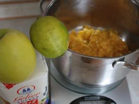 Mango-Konfitüre mit Apfel und Limette - Rezept - Bild Nr. 2
