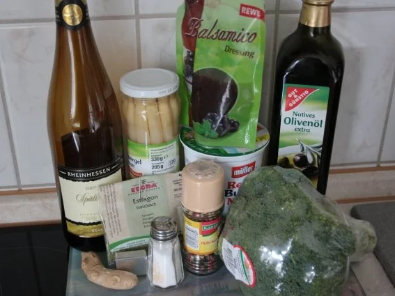 Rezept: Suppe: Broccolisuppe mit Spargel Bild Nr. 2 Suppe: Broccolisuppe mit Spargel - Rezept - Bild Nr. 2