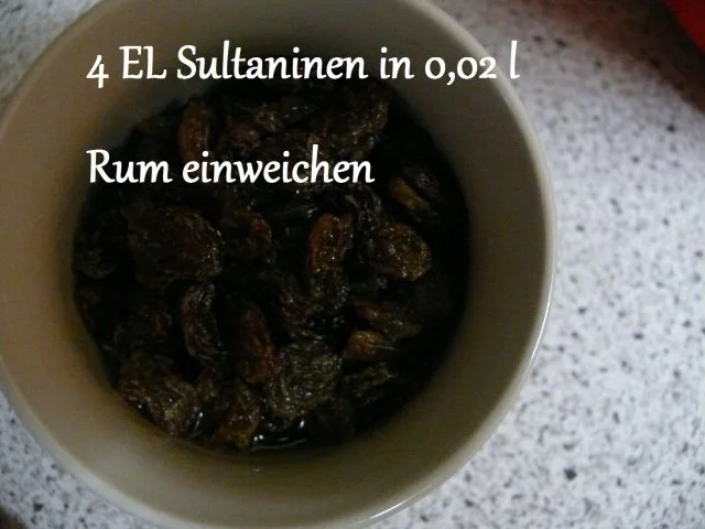 Rezept: Quark-Rosinen-Zwerg Bild Nr. 13 Quark-Rosinen-Zwerg - Rezept - Bild Nr. 13