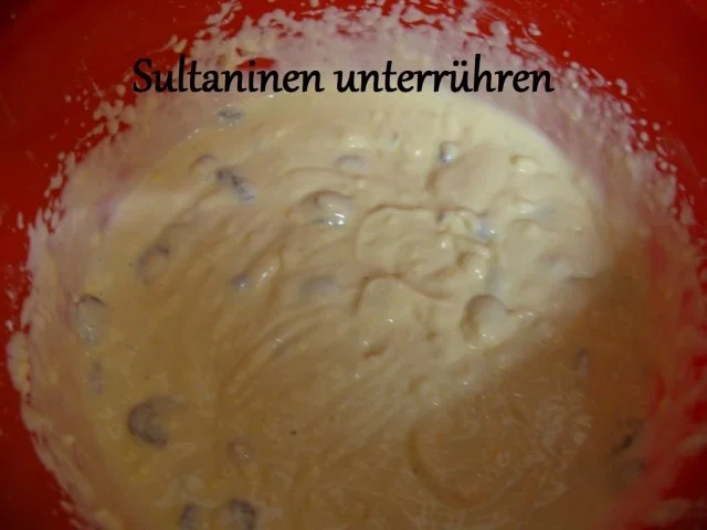 Rezept: Quark-Rosinen-Zwerg Bild Nr. 14 Quark-Rosinen-Zwerg - Rezept - Bild Nr. 14