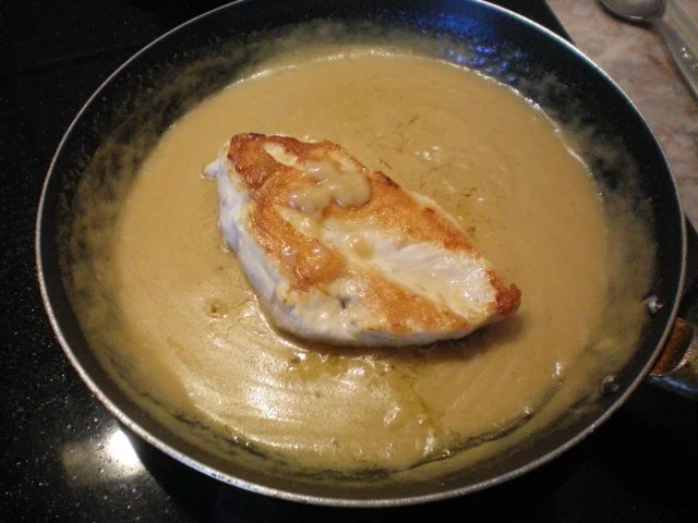 Hähnchenbrust mit Erdnuss-Sahne-Sauce - Rezept - Bild Nr. 2