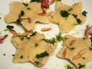 Steinpilzravioli mit Petersilien-Pesto, Parmesan und Schinken - Rezept