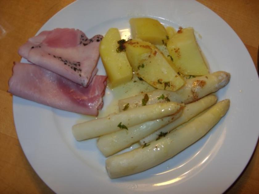 D: Spargel mit Salzkartoffeln, Schinkenplatte und Thymianbutter ...