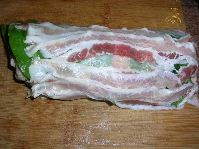 Schweinefilet im Bärlauch-Speck Mantel mit Bärlauch-Semmelknödeln und Rahmchampignons - Rezept - Bild Nr. 5