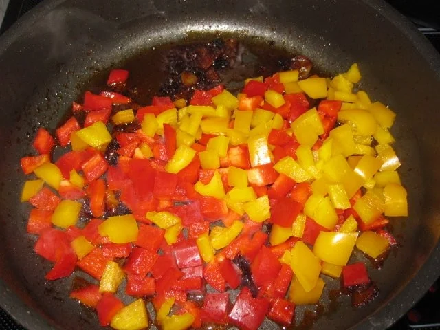 Hähnchenpfanne mit Paprikareis - Rezept - Bild Nr. 5