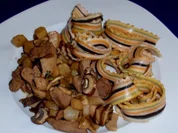 Filet-Pilz-Spargel-Pfanne mit bunten Nudeln - Rezept