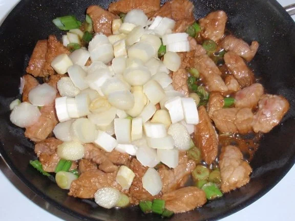 Rezept: Filet-Pilz-Spargel-Pfanne mit bunten Nudeln Bild Nr. 8 Filet-Pilz-Spargel-Pfanne mit bunten Nudeln - Rezept - Bild Nr. 8