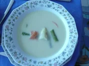 Spargelcremesuppe mit Lachsstreifen - Rezept