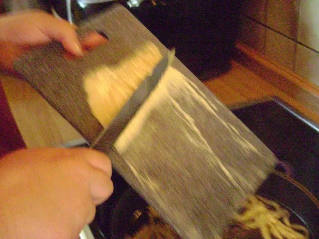 Rezept: Geschabte Spätzle mit Kraut und Brösel Bild Nr. 7 Geschabte Spätzle mit Kraut und Brösel - Rezept - Bild Nr. 7