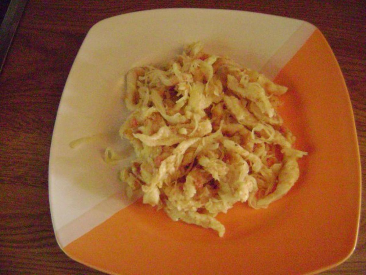 Bilder für Geschabte Spätzle mit Kraut und Brösel - Rezept