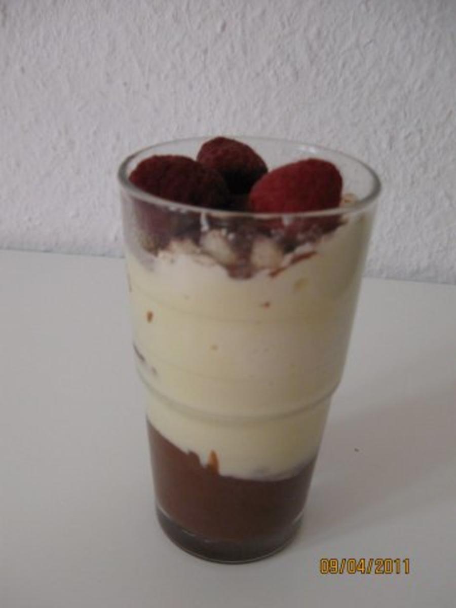 Trifle mit Schokolade, Vanille und Sahne - Rezept