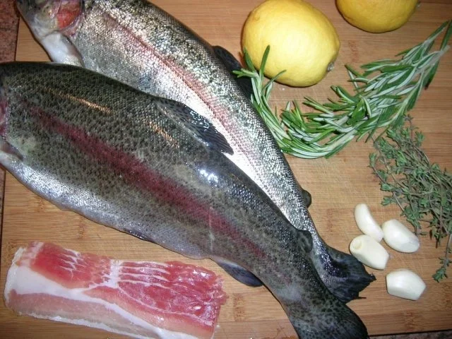 Rezept: Forellen vom Blech, Kartoffel-Rote-Beete-Carpaccio, Meerrettichdip Bild Nr. 9 Forellen vom Blech, Kartoffel-Rote-Beete-Carpaccio, Meerrettichdip - Rezept - Bild Nr. 9