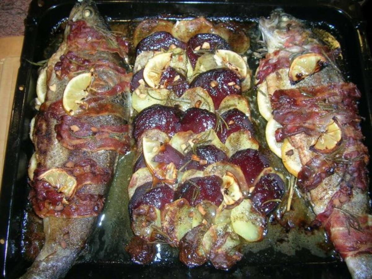 Forellen vom Blech, Kartoffel-Rote-Beete-Carpaccio, Meerrettichdip - Rezept - Bild Nr. 2