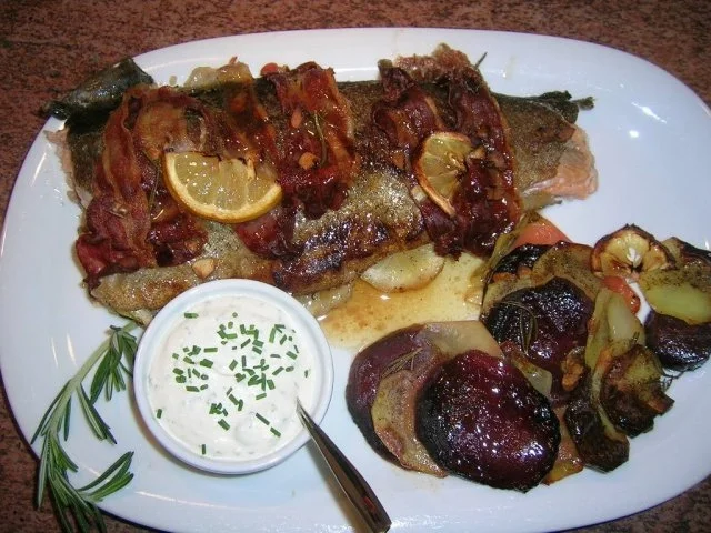 Rezept: Forellen vom Blech, Kartoffel-Rote-Beete-Carpaccio, Meerrettichdip Bild Nr. 13 Forellen vom Blech, Kartoffel-Rote-Beete-Carpaccio, Meerrettichdip - Rezept - Bild Nr. 13