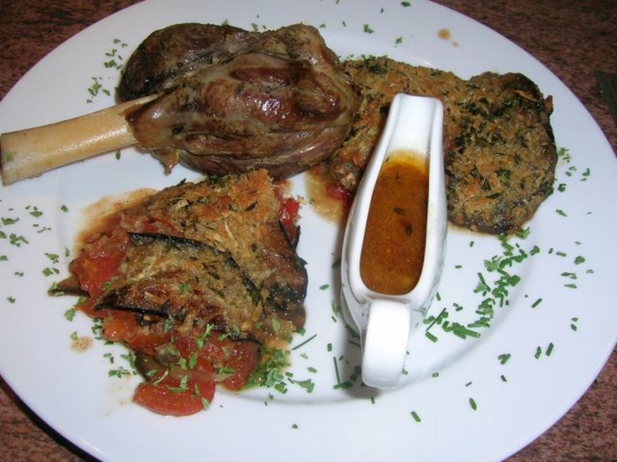 Lammhaxen, geschmort mit Auberginen und Tomaten - einfach - von rowiwo