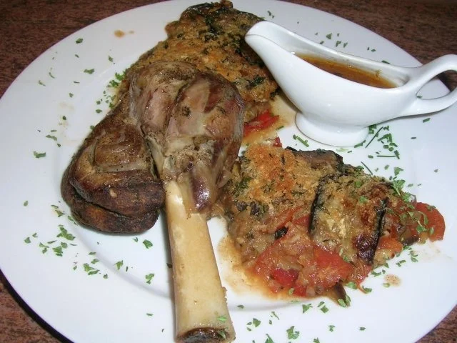 Lammhaxen, geschmort mit Auberginen und Tomaten - Rezept - Bild Nr. 3