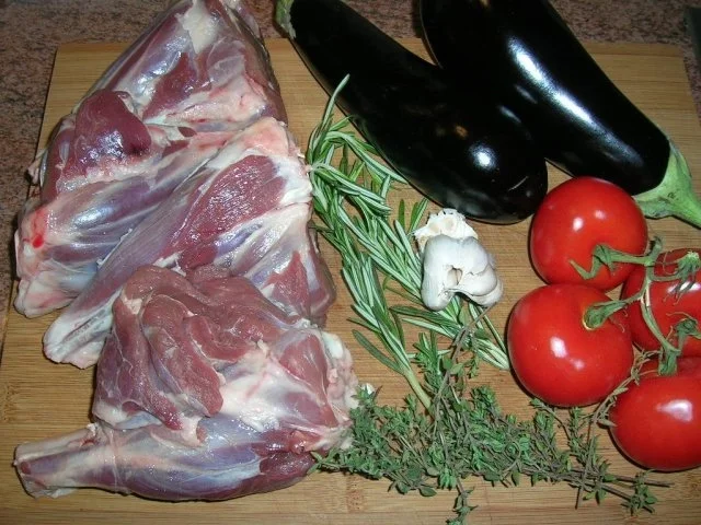 Lammhaxen, geschmort mit Auberginen und Tomaten - Rezept - Bild Nr. 4