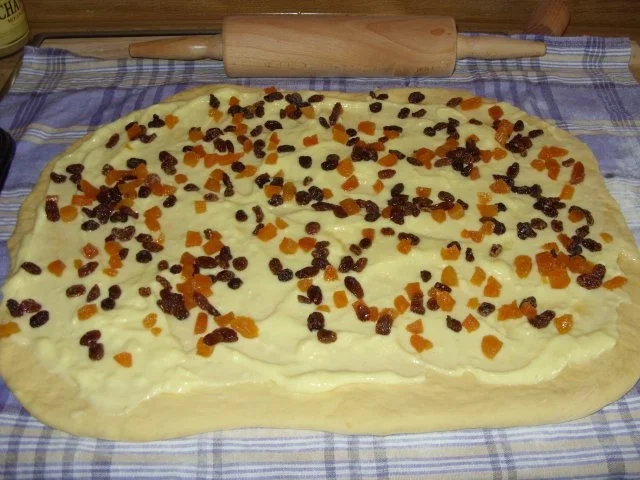 Rezept: G: Pudding Schnecken mit Rosinen und Aprikosen Bild Nr. 5 G: Pudding Schnecken mit Rosinen und Aprikosen - Rezept - Bild Nr. 5