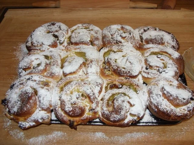 Rezept: G: Pudding Schnecken mit Rosinen und Aprikosen Bild Nr. 9 G: Pudding Schnecken mit Rosinen und Aprikosen - Rezept - Bild Nr. 9