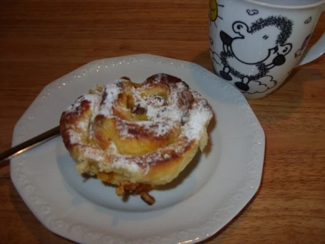 Rezept: G: Pudding Schnecken mit Rosinen und Aprikosen G: Pudding Schnecken mit Rosinen und Aprikosen - Rezept