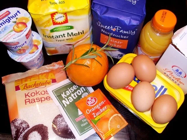 Rezept: Kuchen: Orangen-Rosmarin-Lämmer Bild Nr. 2 Kuchen: Orangen-Rosmarin-Lämmer - Rezept - Bild Nr. 2