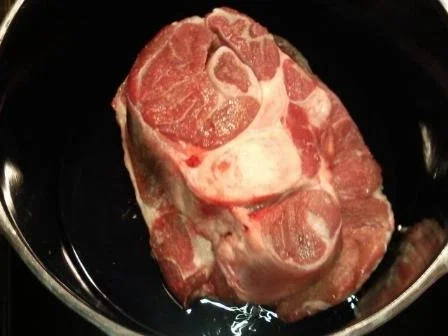 Rinderbeinscheibengulasch á la Dieter Neumaier - Rezept - Bild Nr. 2