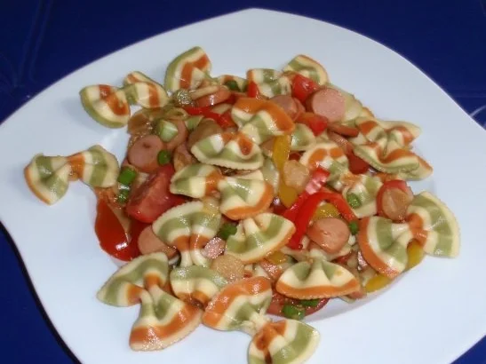 Festlicher Oster-Nudelsalat - Rezept